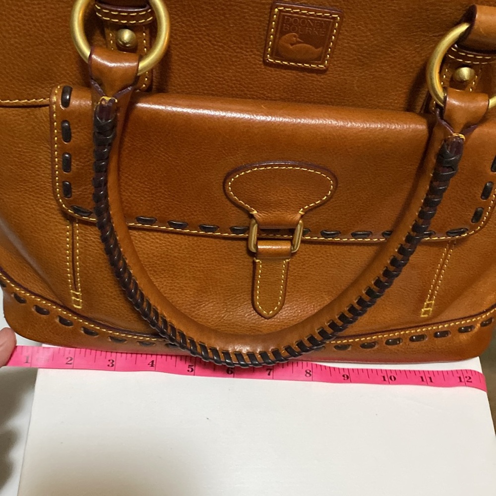 Dooney and Bourke handbag - Picture 6 of 7